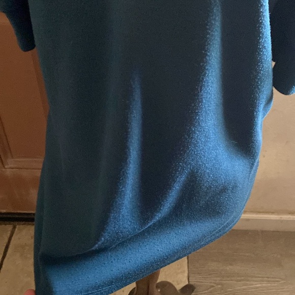 Ruffles🌬️🌫️🪽On Edges Top - Picture 4 of 17